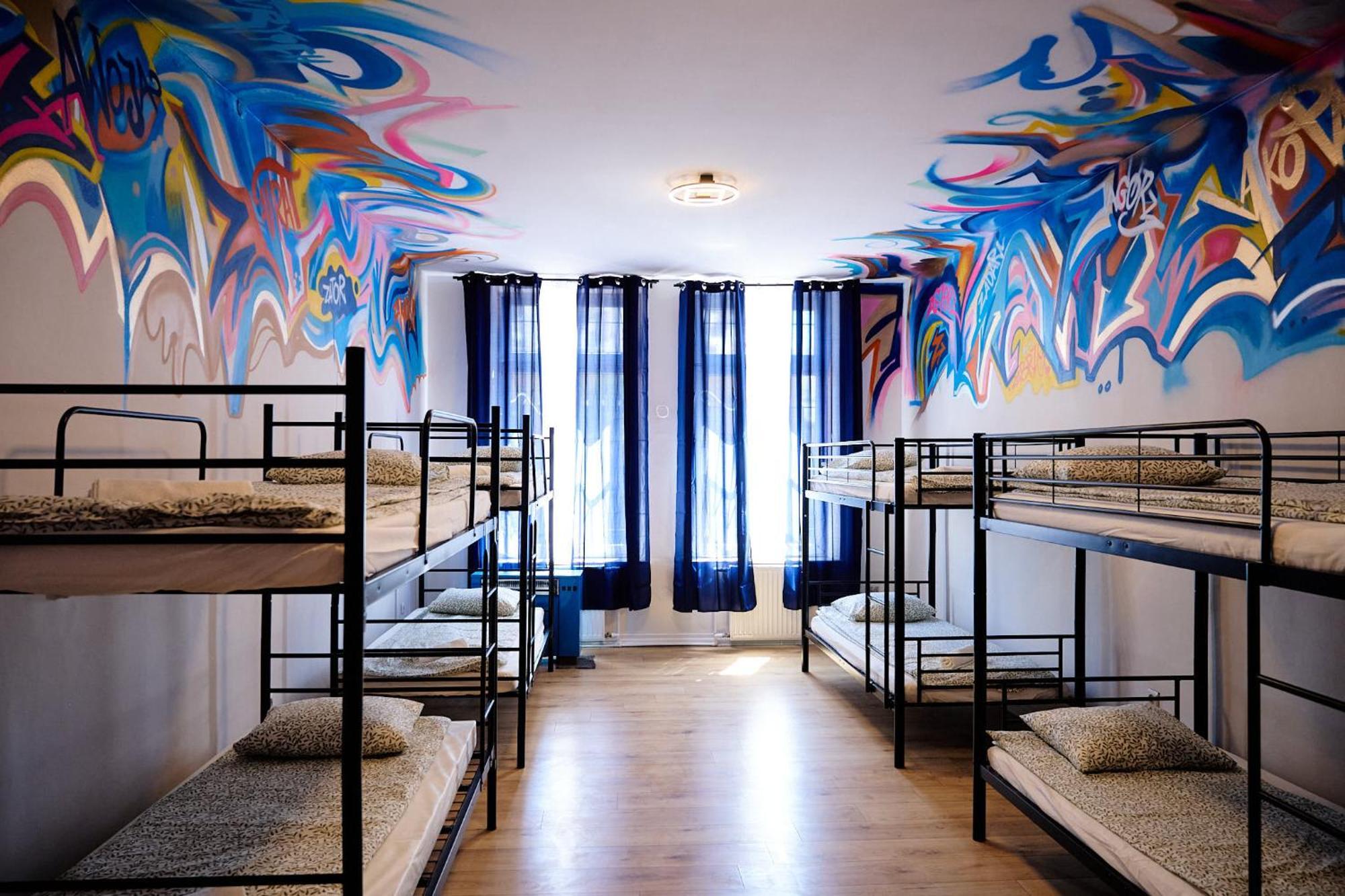 Hostel Graffiti Krakau Exterior foto